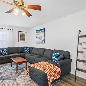 Lukas Apartment